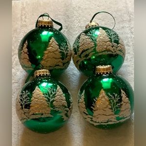 🎄Glass Green and White Glitter Tree Ornament Set of 4